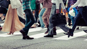 Xăng tăng giá là cơ hội để người Việt bỏ thói quen một bước cũng lên xe 