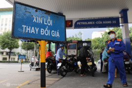 Giá xăng còn bao nhiêu nếu được giảm loạt thuế?