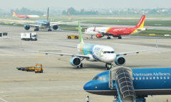 Giá xăng dầu tăng phi mã, hàng không kiến nghị tăng trần giá vé máy bay