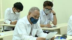 Video: Gặp cụ ông 82 tuổi thi tốt nghiệp THPT 2022