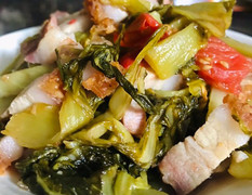 Thịt ba chỉ quay kho dưa chua 