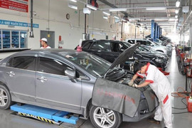 3 năm không bảo dưỡng xe, mất ngay chục triệu vì muội than bám tắc nghẹt cổ hút