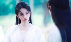Mặt sao Hoa ngữ biến dạng do cà da, chỉnh sửa quá đà trên phim