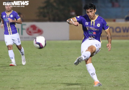 Hà Nội FC thuê bác sĩ mới để chăm sóc cho Đoàn Văn Hậu