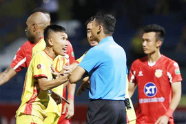 Lãnh đạo CLB Thanh Hoá bức xúc, đề nghị VFF xem lại chất lượng trọng tài
