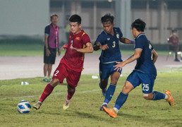 U19 Việt Nam dắt tay U19 Thái Lan vào bán kết U19 Đông Nam Á