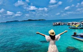 Vé máy bay đắt lên từng giờ, du lịch vẫn tung loạt combo giá rẻ giật mình