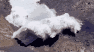 Video: Kinh hoàng cảnh tuyết lở như thác đổ ở Kyrgyzstan 