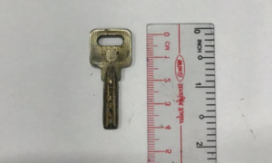 Chiếc chìa khoá 'khủng' mắc kẹt trong thực quản bé trai