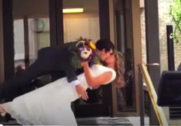 Những sự cố chết cười trong đám cưới 