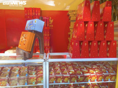 Bánh trung thu xuống phố, đắt đỏ hơn trước vì quay cuồng giữa ‘bão giá’