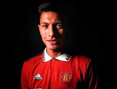 Man Utd công bố hợp đồng bom tấn Lisandro Martinez