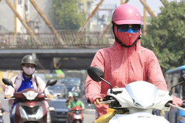 Thời tiết ngày 17/7: Nắng nóng bao trùm Bắc Bộ, đề phòng mưa dông lúc chiều tối