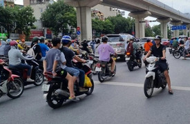 Phân làn cứng trên đường Nguyễn Trãi: Liệu có vừa làm, vừa rút kinh nghiệm?