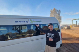 Du lịch kết hợp hiến tinh trùng, người đàn ông 22 con gây tranh cãi