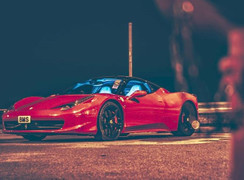 Thấy 'ông chú' đi siêu xe, vừa gặp 20 phút, thiếu nữ đã đòi yêu bằng được