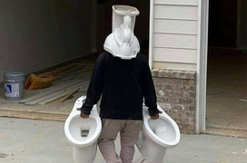 Những pha xử lý 'đi vào lòng đất' khiến dân tình đồng loạt giơ biển 'chê'