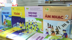 Video: Yêu cầu thanh tra việc biên soạn, phát hành sách giáo khoa
