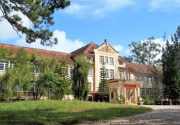 Ảnh: Ghé thăm ngôi trường đậm kiến trúc Pháp ở Đà Lạt