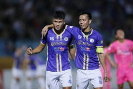Tiền đạo tuyển Việt Nam ghi bàn, Hà Nội FC chiếm ngôi nhì V-League 2022