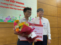 Thưởng nóng 150 triệu đồng cho chủ nhân tấm HCV Olympic Hóa học quốc tế