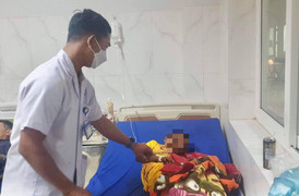 Khởi tố nam thanh niên đốt chân bé trai 8 tuổi ở Đắk Lắk