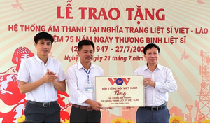VOV trao tặng hệ thống âm thanh tại Nghĩa trang liệt sĩ quốc tế Việt - Lào