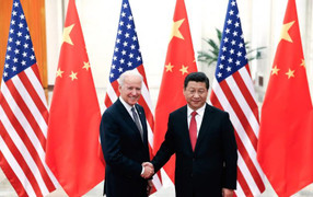 Ông Tập Cận Bình mong Tổng thống Biden mau khỏi COVID-19