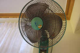 Cách vệ sinh quạt không cần dùng nước hay tháo khung