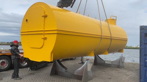 Video: Turbine nổi biến sóng biển thành năng lượng