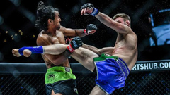 Video: Cao thủ muay Thái tung đòn chỏ cực hiểm hạ knock-out đối thủ