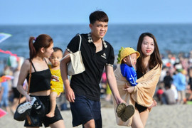 Vì sao Sầm Sơn đón nhiều khách du lịch nhất 6 tháng đầu năm 2022?