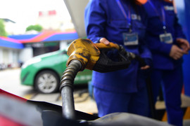 Đánh thuế tiêu thụ đặc biệt với xăng: Bộ Công Thương nói gì?