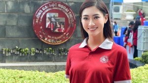 Hoa hậu Lương Thùy Linh công khai kết quả tốt nghiệp ĐH Ngoại thương