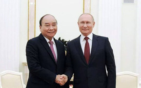 Chủ tịch nước và Tổng thống Putin trao đổi điện mừng