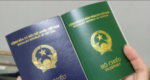 Đại sứ quán Việt Nam tại Đức tích cực giải quyết vấn đề liên quan hộ chiếu mới