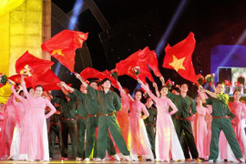 'Khúc tráng ca hòa bình' tái hiện và khắc ghi những trang sử hào hùng