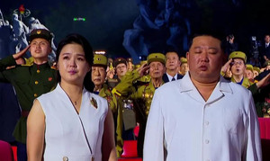 Đệ nhất phu nhân Triều Tiên bất ngờ bật khóc