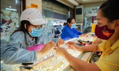 Người Việt mua 14 tấn vàng để tránh lạm phát