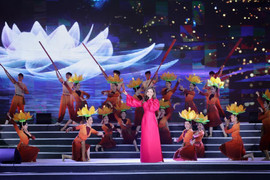 Sun Group mang Lễ hội Carnival đa sắc màu 'cập bến' Hòa Bình