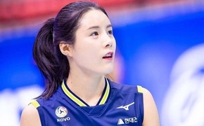 Ngắm nhan sắc không thua sao KPop của 'mỹ nhân nổi loạn' bóng chuyền Hàn Quốc