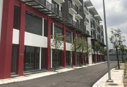 Lỡ đầu tư shophouse tiền tỷ, giờ khốn đốn hạ giá tìm khách thuê