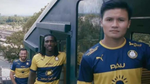 Quang Hải vinh dự xuất hiện làm gương mặt đại diện cho Pau FC
