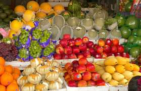 Trái cây nhập khẩu giá siêu rẻ ngập chợ Việt