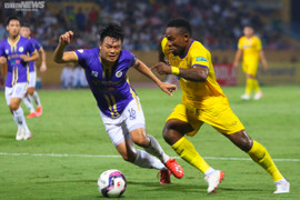 HLV Huy Hoàng: 'SLNA đặt mục tiêu top 3 V-League 2022' 