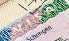 Vì sao Tây Ban Nha ngừng cấp thị thực Schengen với người Việt dùng hộ chiếu mới?