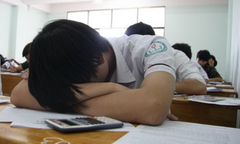 Nam sinh bị điểm 0 do ngủ quên trong giờ thi tốt nghiệp: 'Giám thị cứng nhắc'