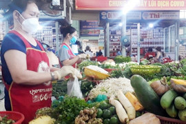 Không để giá hàng hóa 'cố thủ', chậm giảm theo giá xăng dầu