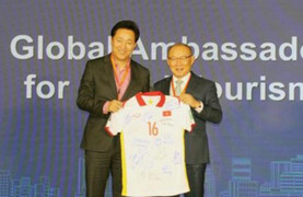 HLV Park Hang Seo nhận vinh dự đặc biệt từ thành phố Seoul