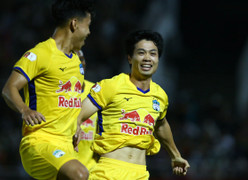 HLV Kiatisak úp mở khả năng Công Phượng đá chính trận HAGL vs Hà Nội FC